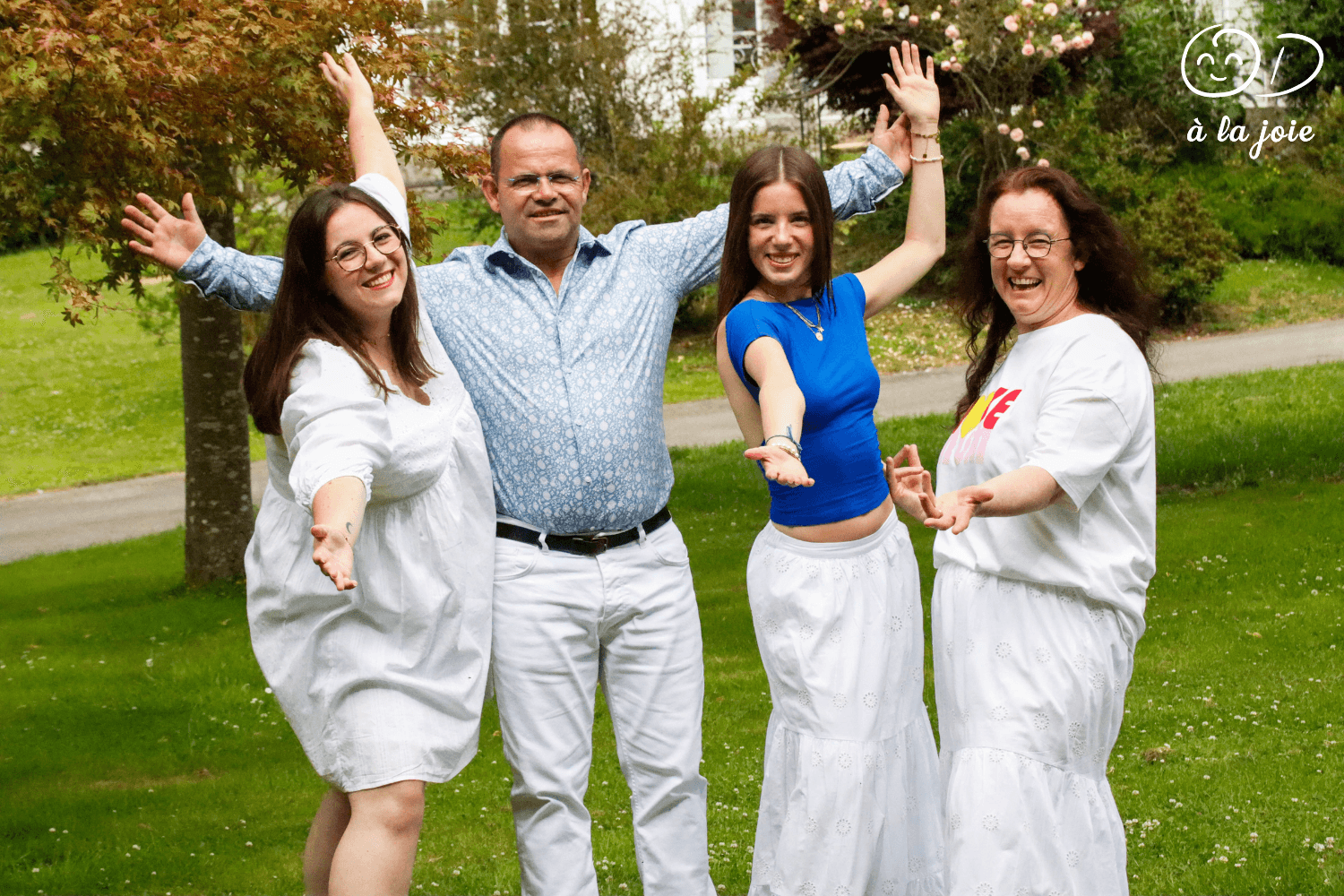 famille-pose-joie-tadam